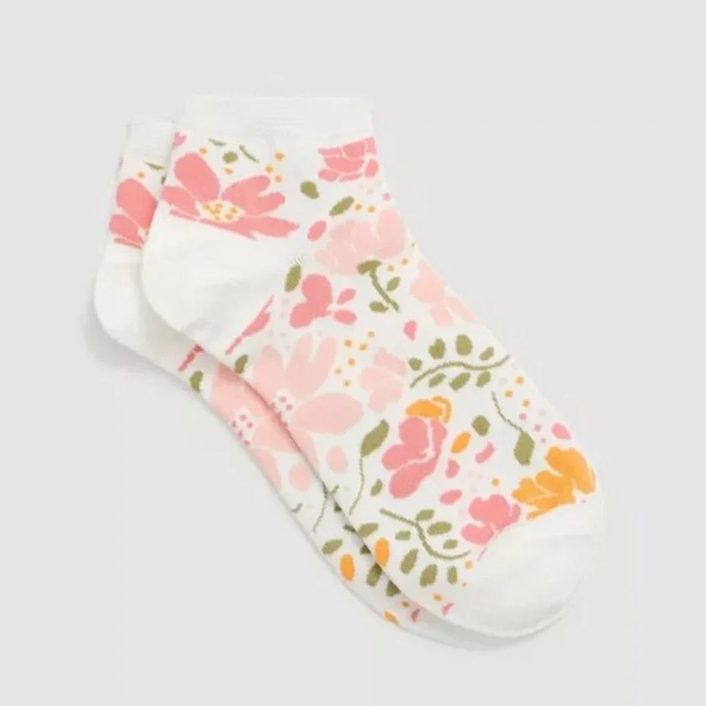Ann Taylor Floral Low Rise Ankle Socks Pink White